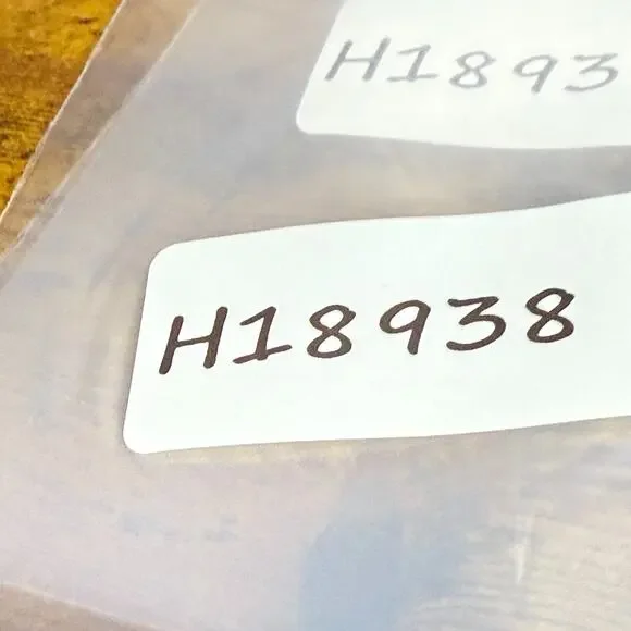 Coach Women's HC8352 512013 54-20-145 Square Sunglasses Frames H18938 - Picture 7 of 7